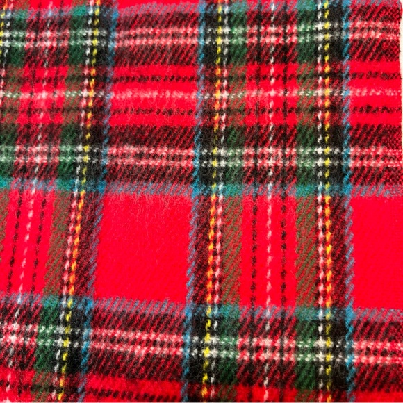 Royal Stewart VTG RED Green wide tartan PLAID Scarf JAPAN acrylic Fringe 47”Long - Picture 4 of 9